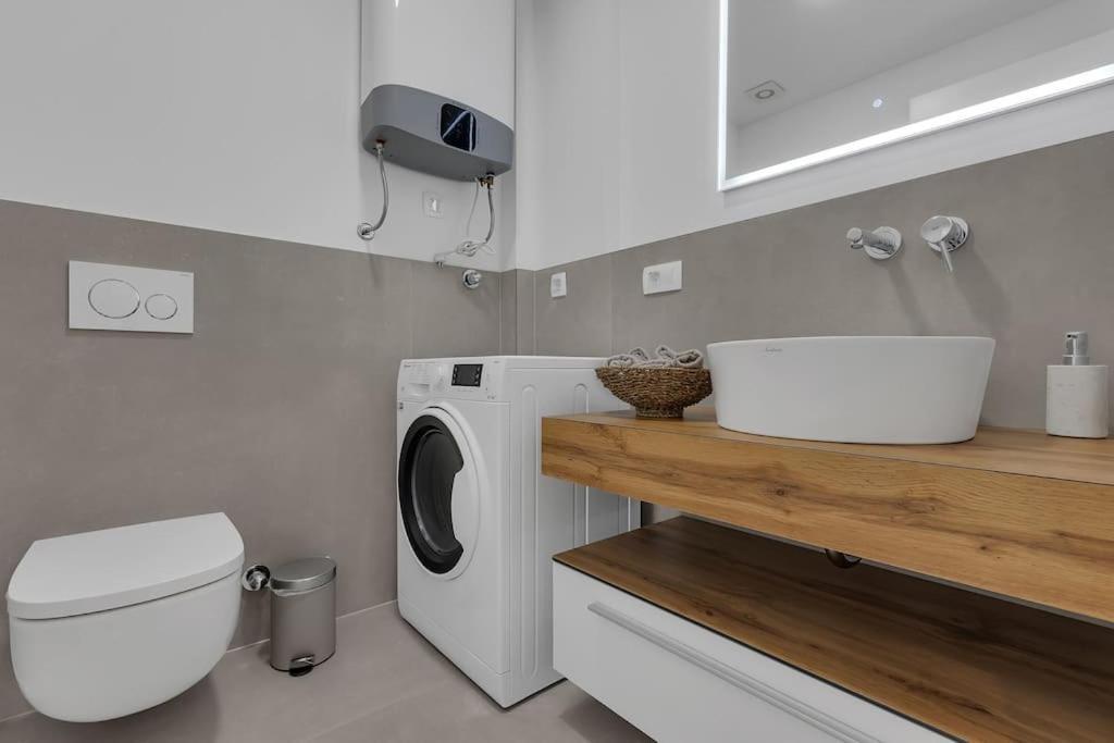 Apartman Delux With Private Pool - Makarska Exklusiv ทูแชพี ภายนอก รูปภาพ