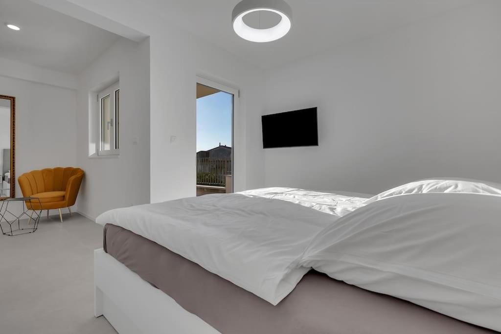 Apartman Delux With Private Pool - Makarska Exklusiv ทูแชพี ภายนอก รูปภาพ