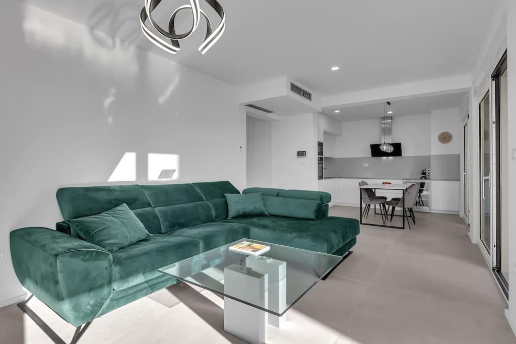 Apartman Delux With Private Pool - Makarska Exklusiv ทูแชพี ภายนอก รูปภาพ