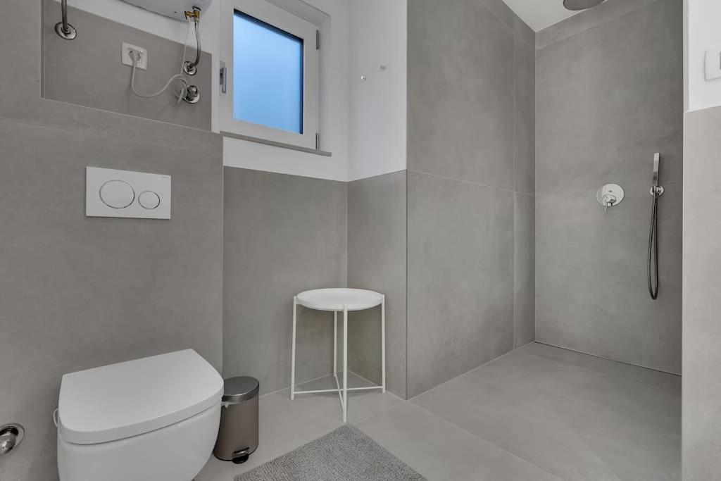 Apartman Delux With Private Pool - Makarska Exklusiv ทูแชพี ภายนอก รูปภาพ